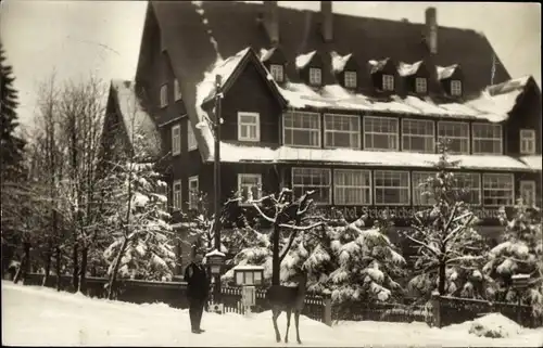 Ak Oberbärenburg Altenberg im Erzgebirge, Berghotel Friedrichshöhe, Reh, Winteransicht
