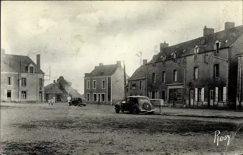 Ak Freigné Maine et Loire, La Grande Place, Rosy