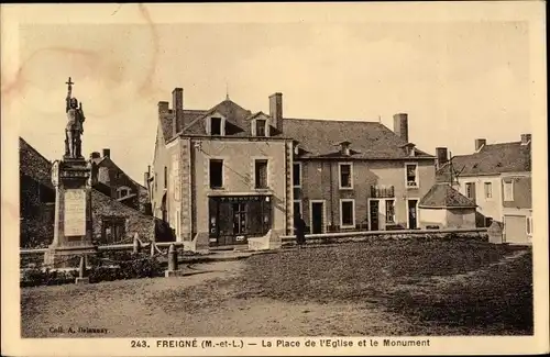 Ak Freigné Maine et Loire, La Place de l'Église et le Monument