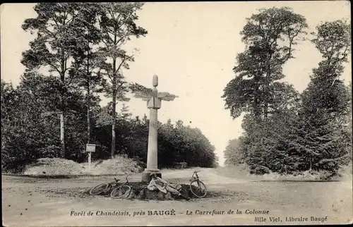 Ak Baugé Maine et Loire, Le Carrefour de la Colonne, Forêt de Chandelais
