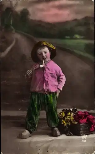 Ak Junge raucht Pfeife