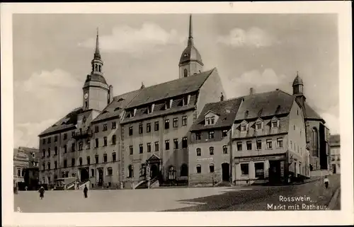 Ak Roßwein in Sachsen, Markt mit Rathaus