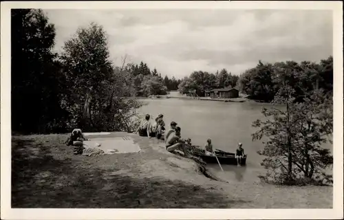 Ak Schönberg Bad Brambach im Vogtland, Freibad, Uferpartie, Boot