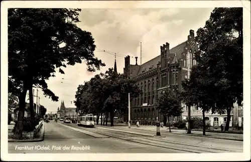 Ak Frankfurt Oder, Platz der Republik, Straßenbahn