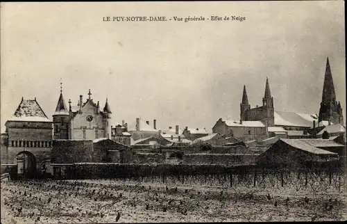 Ak Le Puy Notre Dame Maine et Loire, Vue générale, Effet de Neige