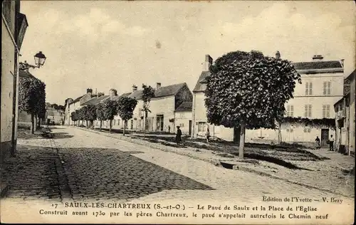 Ak Saulx les Chartreux Essonne, Le Pave de Saulx et la Place de l'Eglise