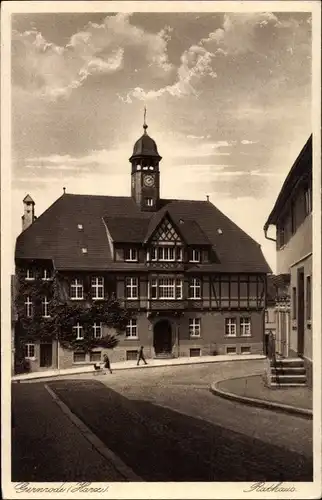 Ak Gernrode Quedlinburg im Harz, Straßenpartie mit Blick auf das Rathaus