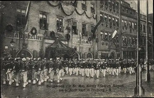 Ak Freiberg in Sachsen, Bergparade vor König Friedrich August III. von Sachsen 1905