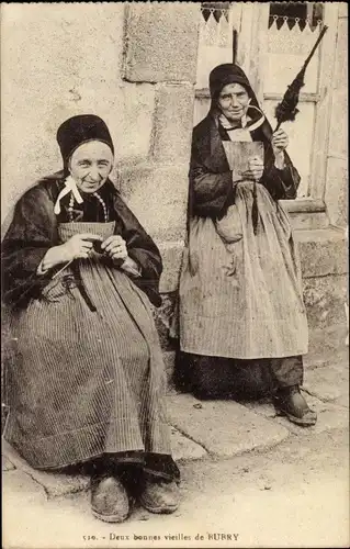 Ak Bubry Morbihan, Zwei Frauen in bretonischer Tracht, Stricken