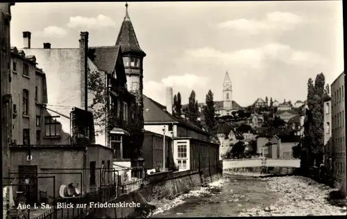 Ak Aue im Erzgebirge Sachsen, Stadtansicht, Blick zur Friedenskirche, Flusspartie