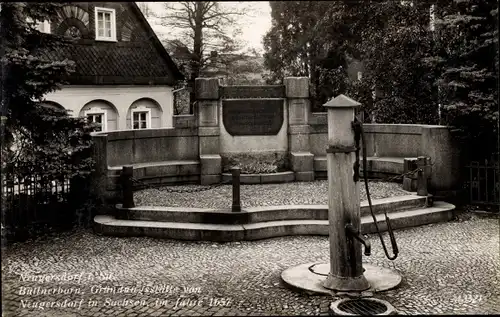 Ak Ebersbach Neugersdorf in Sachsen, Büttnerborn, Wasserpumpe