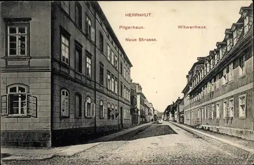 Ak Herrnhut in der Oberlausitz, Neue Strasse, Pilgerhaus u. Witwenhaus