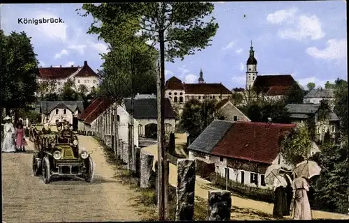 Ak Königsbrück in der Oberlausitz, Straßenpartie, Ort, Kirche, Auto