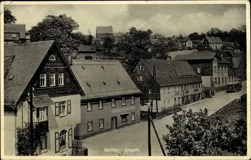 Ak Seiffen im Erzgebirge, Straßenpartie im Ort, Gasthaus, Omnibus