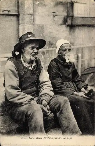 Ak Deux bons vieuz Bretons fumant la pipe, Altere Menschen beim Rauchen