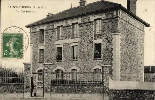 Ak Saint Chéron Essonne, Le Gendarmerie