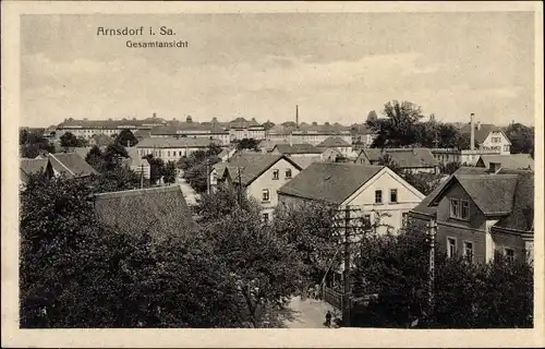 Ak Arnsdorf im Kreis Bautzen, Gesamtansicht, Blick über die Dächer der Stadt