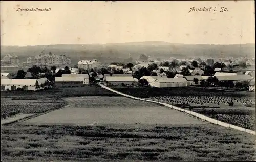 Ak Arnsdorf im Kreis Bautzen, Blick auf den Ort, Landesheilanstalt