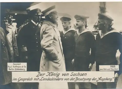 Foto König Friedrich August von Sachsen im Gespräch mit Landeskindern, Besatzung der SMS Augsburg