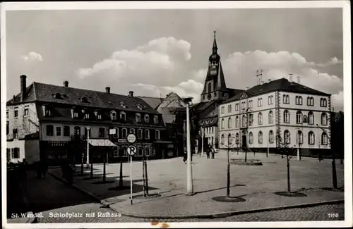 Ak St. Wendel Saarland, Schlossplatz mit Rathaus, Café