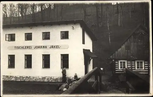 Foto Ak Erlabrunn Breitenbrunn im Erzgebirge, Tischlerei Johann Jakel