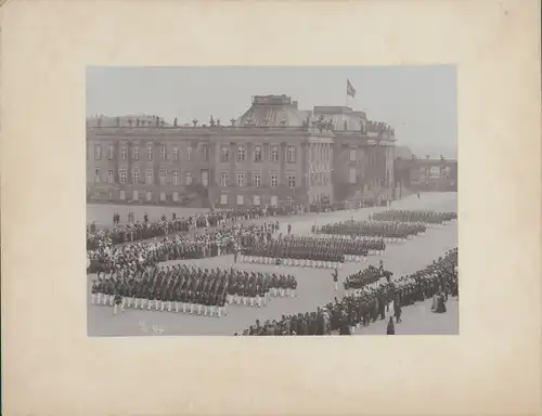 Foto Potsdam in Brandenburg, Militärparade, Kaiser Wilhelm II., Neues Palais, Sanssouci, 1894
