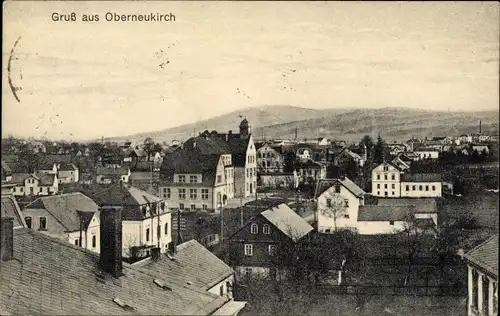Ak Oberneukirch Neukirch in der Lausitz, Blick auf die Ortschaft über den Häuserdächern