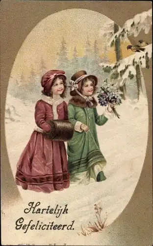 Ak Glückwunsch Geburtstag, Mädchen in Wintermänteln, Veilchenstrauß