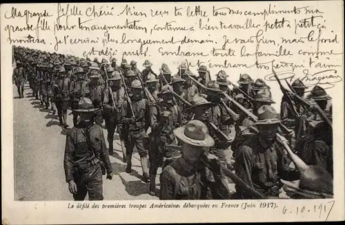 Ak La defile des premieres troupes Americaines debarquees en France, Juin 1917