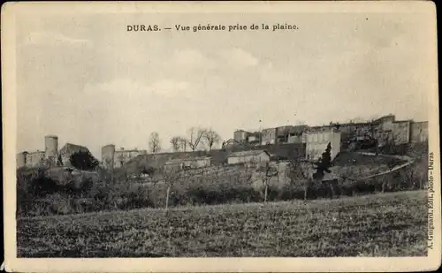 Ak Duras Lot et Garonne, Vue generale prise de la plaine