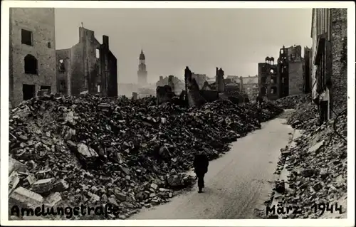 Foto Ak Hamburg Mitte Neustadt, Amelungstraße in Trümmern, Kriegszerstörung 1944