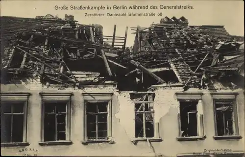 Ak Berlin Friedrichshain, Zerstörter Dachstuhl, Straßenkämpfe, Generalstreik, Blumenstraße 68