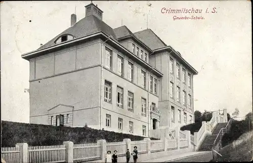 Ak Crimmitschau in Sachsen, Außenansicht der Gewerbeschule, Treppe, Kinder