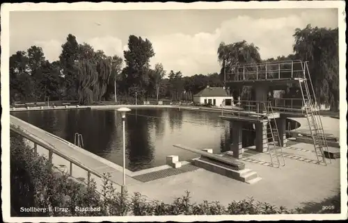 Ak Stollberg im Erzgebirge, Stadtbad, Freibad, Springturm