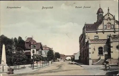 Ak Burgstädt in Sachsen, Straßenpartie mit kaiserl. Postamt und Kriegerdenkmal