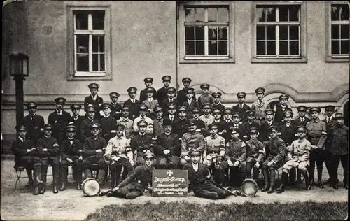 Foto Ak Dresden, Jugendkompanie Schwarz Weiß Rot 1915, Kinder in Uniformen