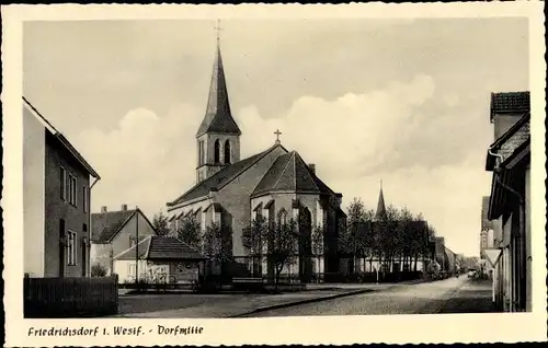 Ak Friedrichsdorf Gütersloh in Westfalen, Dorfmitte, Rückansicht der Kirche