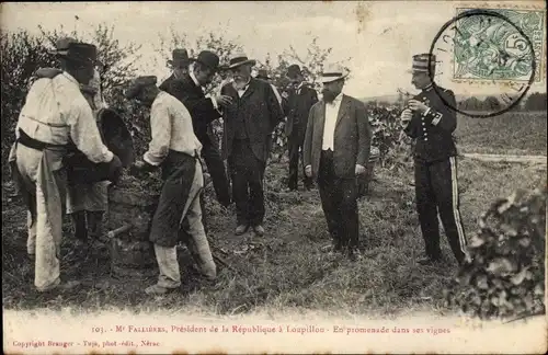 Ak Lot et Garonne, Armand Fallieres, President de la Republique, En Promenade dans ses vignes