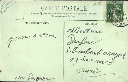 Ak Hennequeville Calvados, La Route et l'Eglise