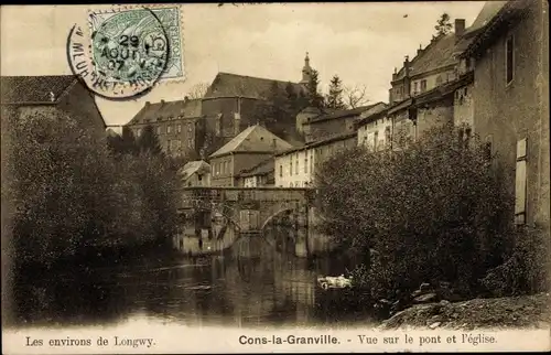 Ak Cons la Grandville Meurthe et Moselle, Vue sur le pont et l'eglise