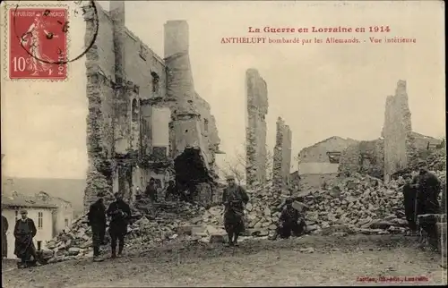 Ak Anthelupt Meurthe et Moselle, Bombardee par les Allemands, Vue interieure, Guerre en Lorraine