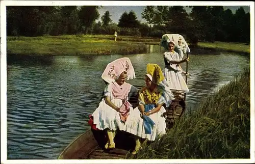 Ak Spreewald, Spreewälderinnen fahren zum Kirchgang