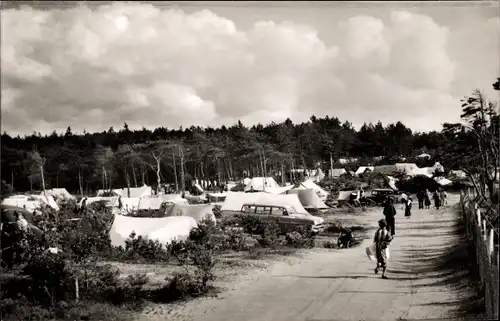 Ak Sahlenburg Cuxhaven in Niedersachsen, Campingplatz, Zelte, Camper, Waldpanorama