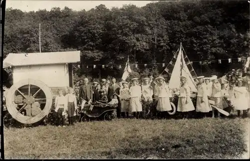 Foto Ak Goselitz Zschaitz Ottewig in Sachsen, Schulfest 1924, Kindergruppe