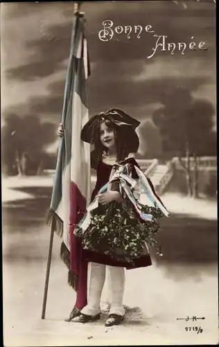 Ak Glückwunsch Neujahr, Mädchen in Elsässer Tracht mit französischer Fahne