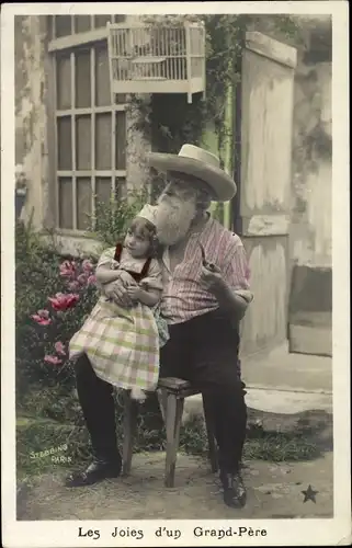 Ak Les Joies d'un Grand Père, Pfeife rauchender Großvater mit Enkel auf dem Schoss