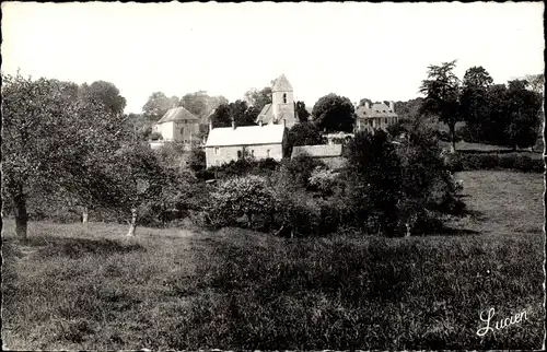 Ak Trois Monts Calvados, Joli paysage et tres vieille Eglise