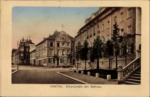 Ak Hartha in Sachsen, Albertstraße mit Rathaus