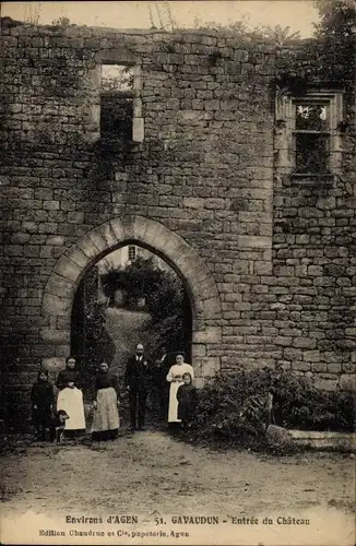 Ak Gavaudun Lot et Garonne, Entre du Chateau