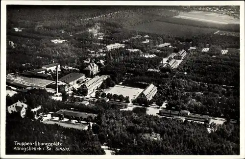 Ak Königsbrück in der Oberlausitz, Fliegeraufnahme, Truppenübungsplatz